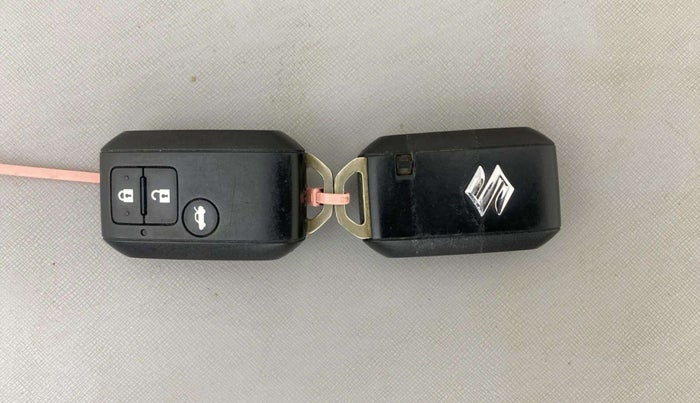 2017 Maruti Dzire ZXI PLUS, Petrol, Manual, 60,746 km, Key Close Up