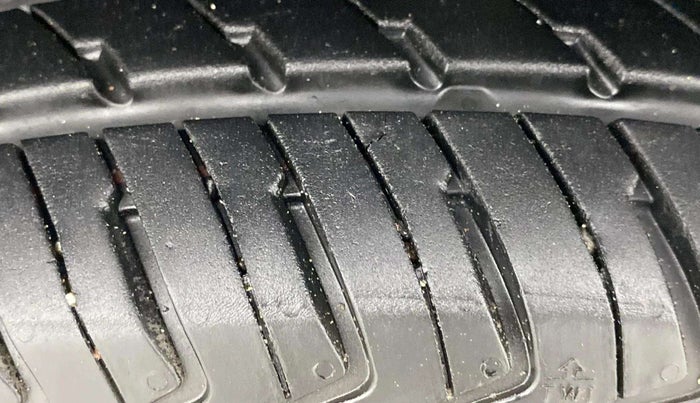 2024 Maruti Alto K10 VXI PLUS AMT, Petrol, Automatic, 5,551 km, Left Front Tyre Tread
