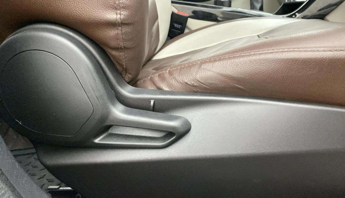 2020 Tata NEXON XZ PETROL, Petrol, Manual, 25,060 km, Driver Side Adjustment Panel