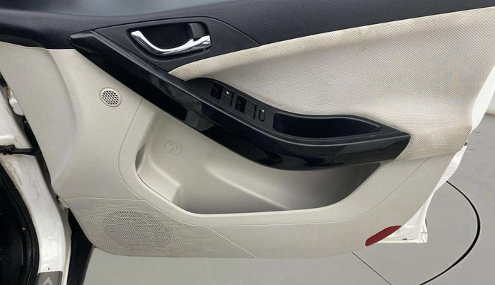2020 Tata NEXON XZ PETROL, Petrol, Manual, 25,060 km, Driver Side Door Panels Control