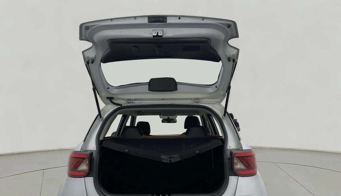 2022 Hyundai VENUE S 1.2, Petrol, Manual, 54,141 km, Boot Door Open