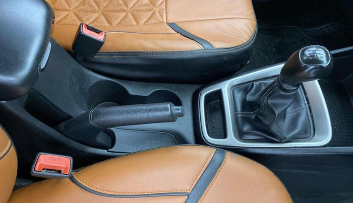 2022 Hyundai VENUE S 1.2, Petrol, Manual, 54,141 km, Gear Lever