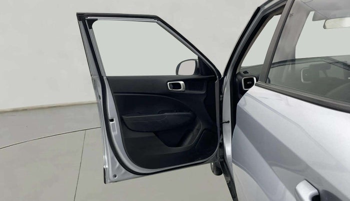 2022 Hyundai VENUE S 1.2, Petrol, Manual, 54,141 km, LHS Front Door