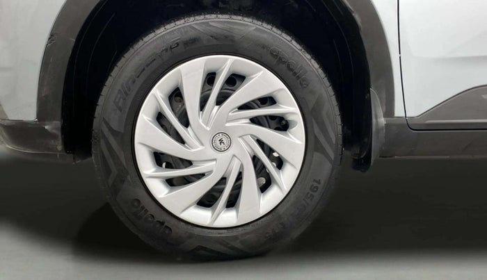 2022 Hyundai VENUE S 1.2, Petrol, Manual, 54,141 km, Left Front Wheel