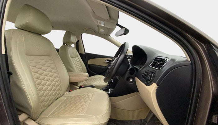 2018 Volkswagen Ameo HIGHLINE PLUS 1.5L AT 16 ALLOY, Diesel, Automatic, 26,134 km, Right Side Front Door Cabin