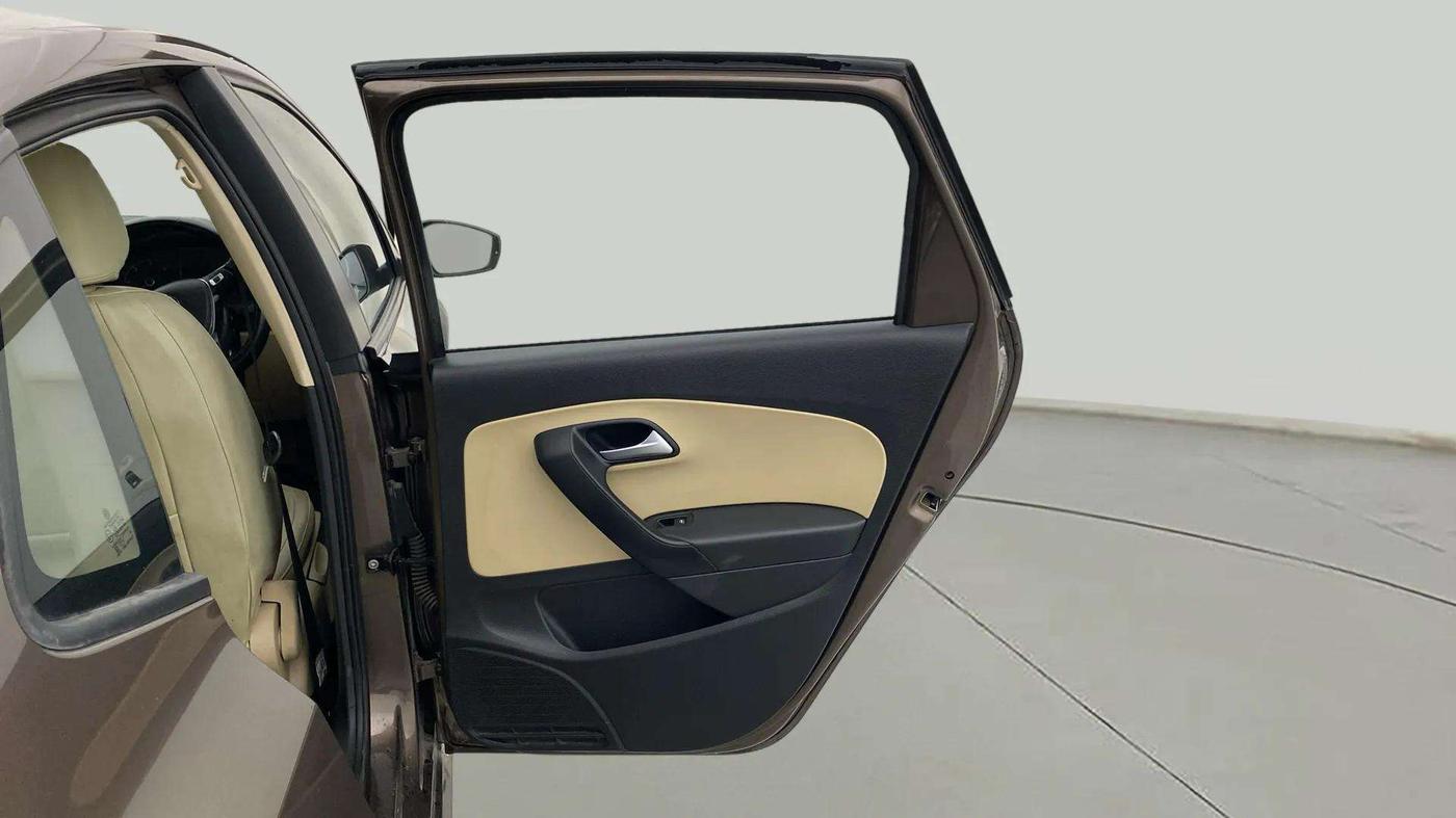 2018 Volkswagen Ameo HIGHLINE PLUS 1.5L AT 16 ALLOY, Diesel, Automatic, 26,134 km, RHS Rear Door