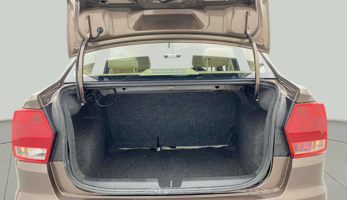 2018 Volkswagen Ameo HIGHLINE PLUS 1.5L AT 16 ALLOY, Diesel, Automatic, 26,134 km, Boot Inside