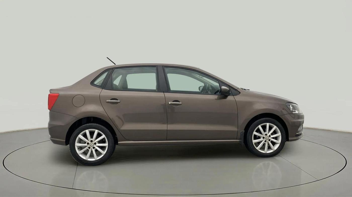 2018 Volkswagen Ameo HIGHLINE PLUS 1.5L AT 16 ALLOY, Diesel, Automatic, 26,134 km, Right Side View