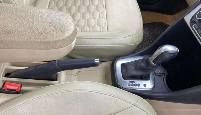 2018 Volkswagen Ameo HIGHLINE PLUS 1.5L AT 16 ALLOY, Diesel, Automatic, 26,134 km, Gear Lever