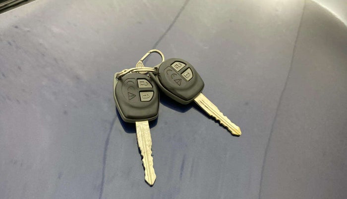 2020 Maruti Swift VXI, Petrol, Manual, 45,808 km, Key Close Up