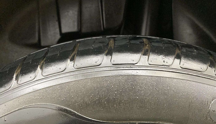 2020 Maruti Swift VXI, Petrol, Manual, 45,808 km, Left Rear Tyre Tread
