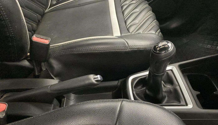 2020 Maruti Swift VXI, Petrol, Manual, 45,808 km, Gear Lever