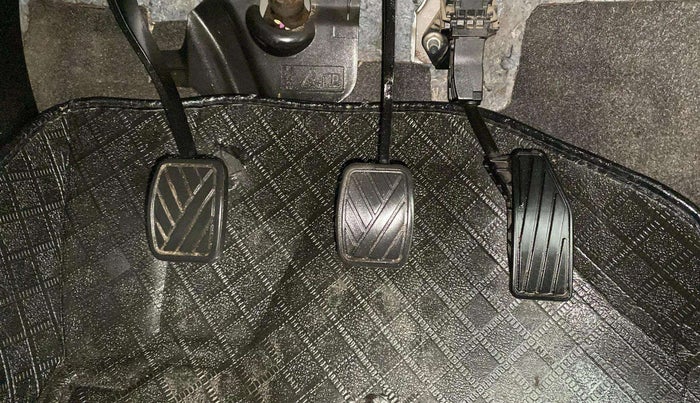 2020 Maruti Swift VXI, Petrol, Manual, 45,808 km, Pedals