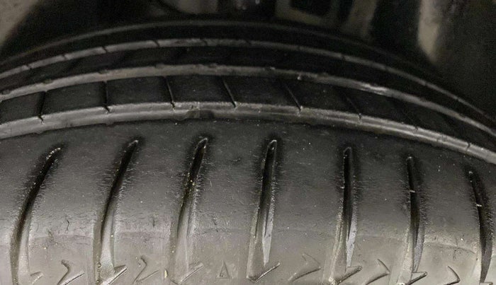 2019 Jeep Compass LIMITED PLUS PETROL AT, Petrol, Automatic, 73,437 km, Right Rear Tyre Tread