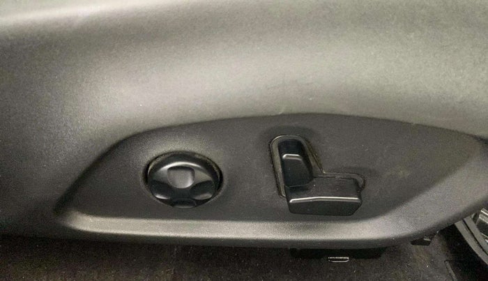 2019 Jeep Compass LIMITED PLUS PETROL AT, Petrol, Automatic, 73,437 km, Driver Side Adjustment Panel