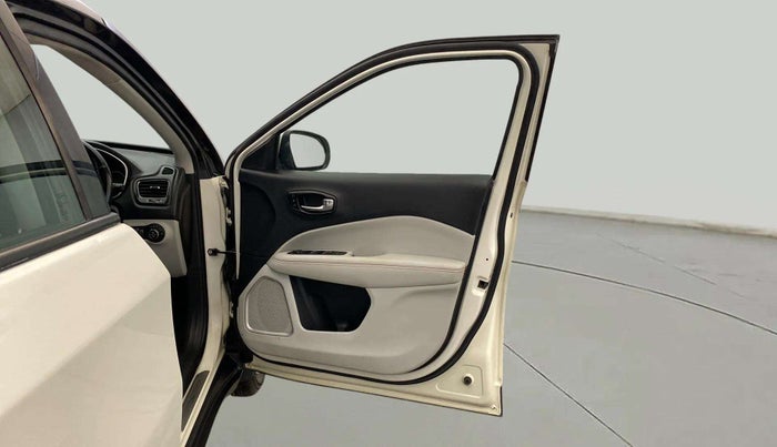 2019 Jeep Compass LIMITED PLUS PETROL AT, Petrol, Automatic, 73,437 km, RHS Front Door