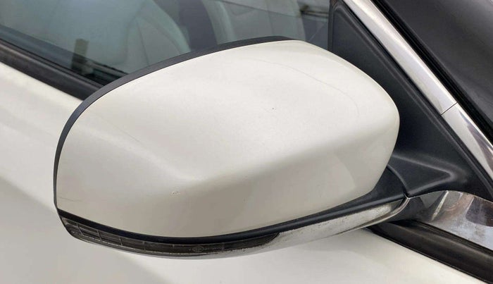 2019 Jeep Compass LIMITED PLUS PETROL AT, Petrol, Automatic, 73,437 km, Right rear-view mirror - Cover has minor damage