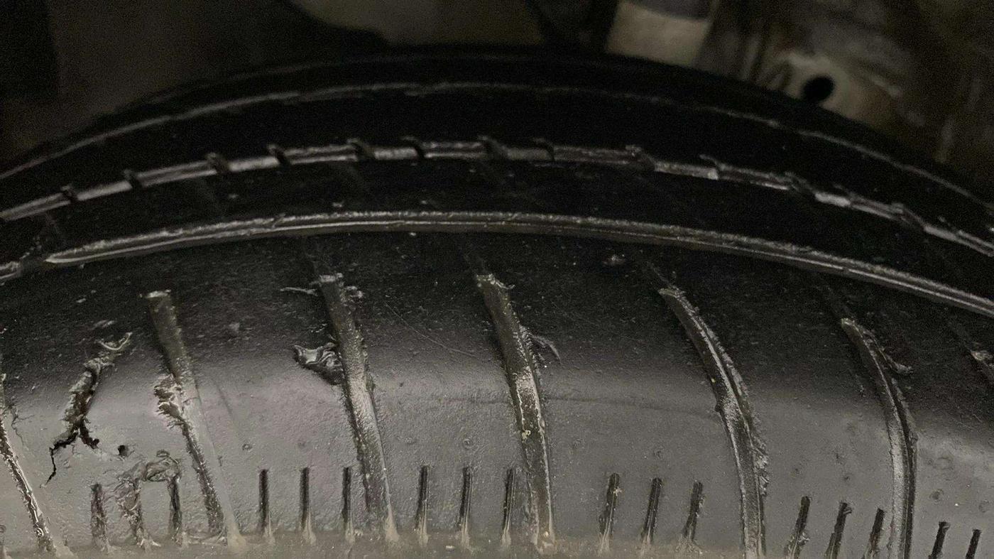 2021 Honda Amaze 1.2L I-VTEC S CVT, Petrol, Automatic, 50,221 km, Left Front Tyre Tread
