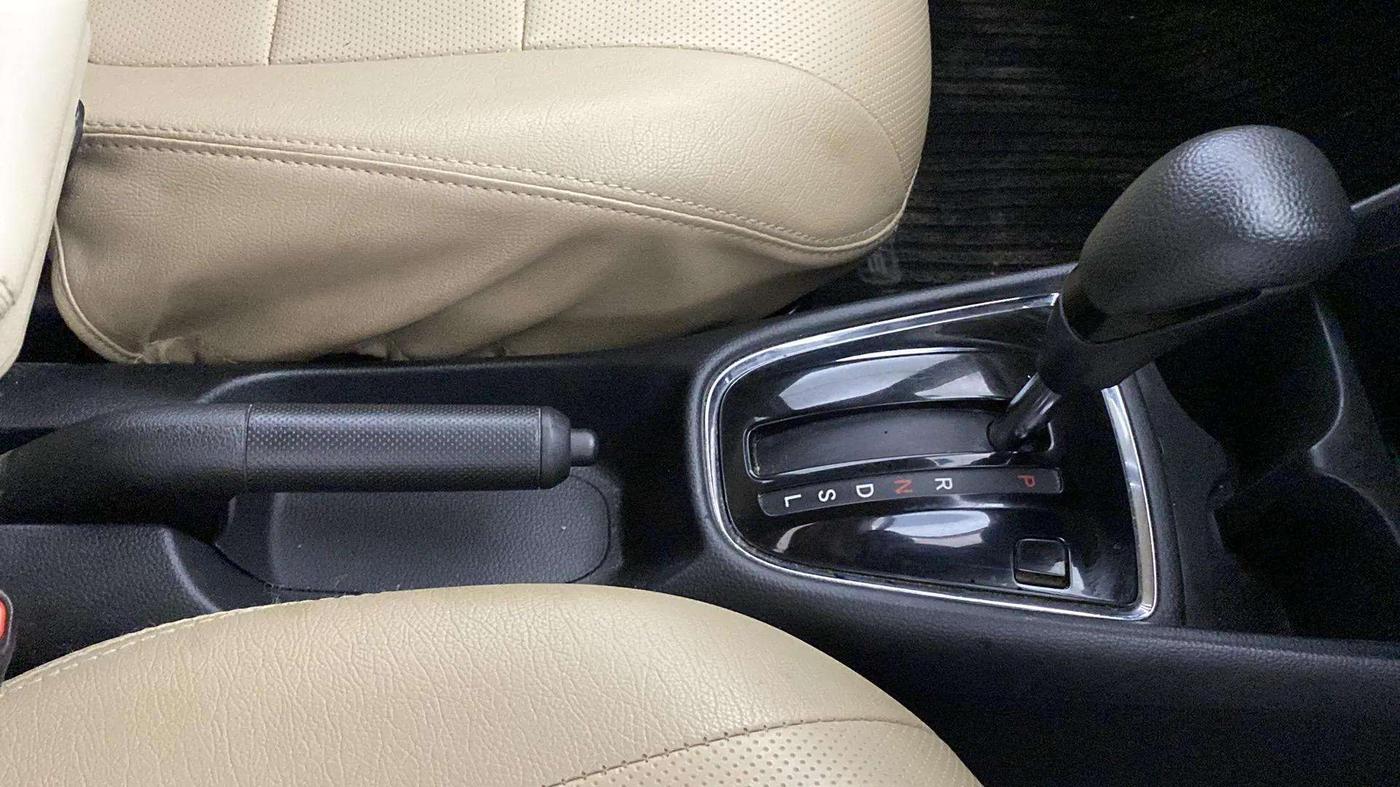 2021 Honda Amaze 1.2L I-VTEC S CVT, Petrol, Automatic, 50,221 km, Gear Lever