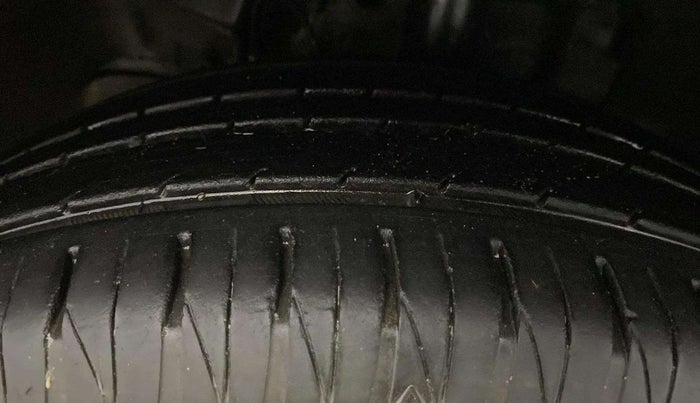 2022 Tata TIGOR XZ PLUS CNG, CNG, Manual, 76,952 km, Left Front Tyre Tread