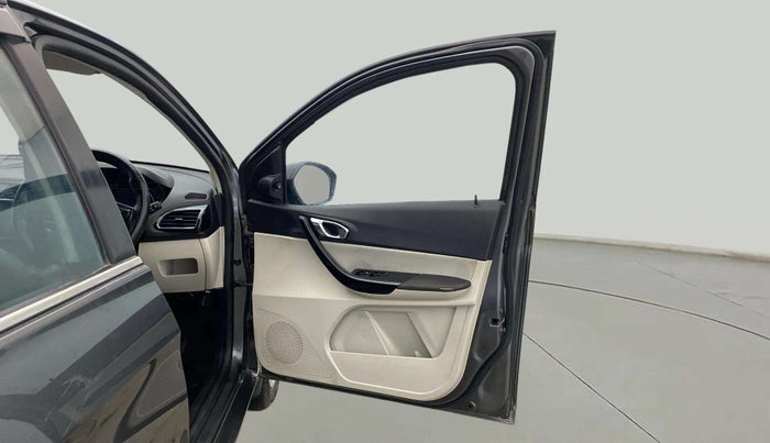 2022 Tata TIGOR XZ PLUS CNG, CNG, Manual, 76,952 km, RHS Front Door