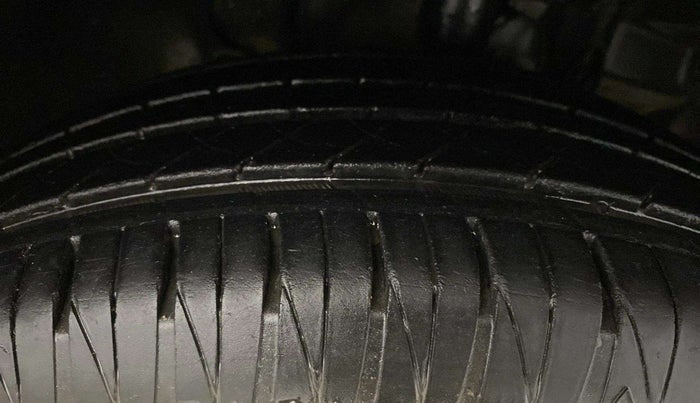 2022 Tata TIGOR XZ PLUS CNG, CNG, Manual, 76,952 km, Right Front Tyre Tread