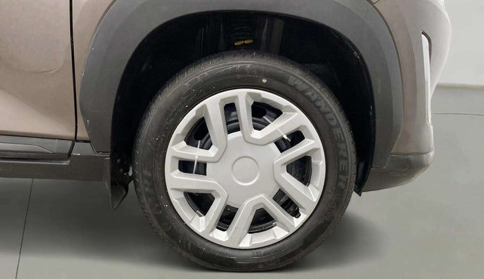 2021 Nissan MAGNITE XL, Petrol, Manual, 8,742 km, Right Front Wheel