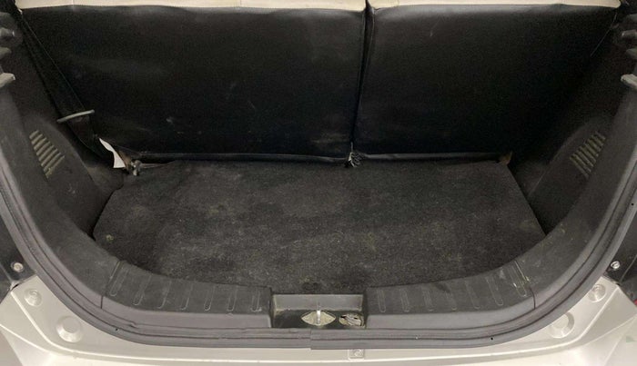 2014 Maruti Wagon R 1.0 VXI, Petrol, Manual, 40,060 km, Boot Inside