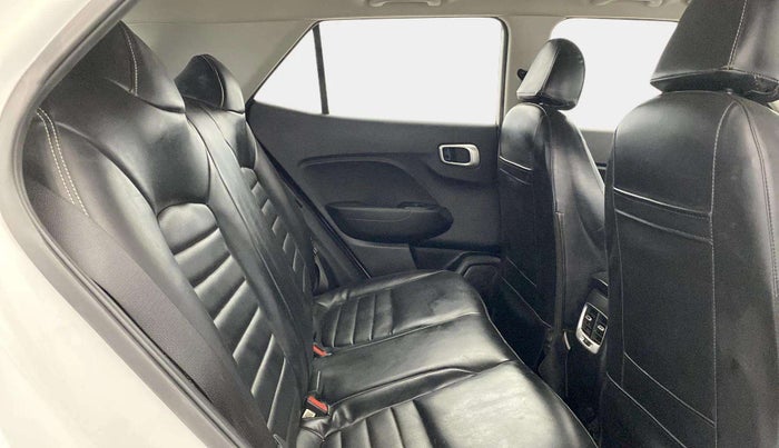 2020 Hyundai VENUE SX PLUS 1.0 TURBO DCT, Petrol, Automatic, 59,420 km, Right Side Rear Door Cabin