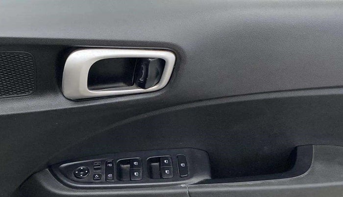 2020 Hyundai VENUE SX PLUS 1.0 TURBO DCT, Petrol, Automatic, 59,420 km, Driver Side Door Panels Control