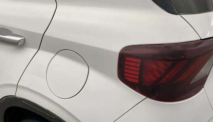 2020 Hyundai VENUE SX PLUS 1.0 TURBO DCT, Petrol, Automatic, 59,420 km, Left quarter panel - Minor scratches