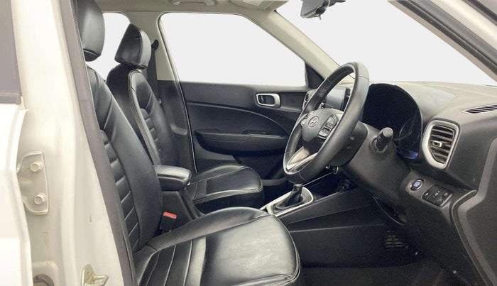 2020 Hyundai VENUE SX PLUS 1.0 TURBO DCT, Petrol, Automatic, 59,420 km, Right Side Front Door Cabin