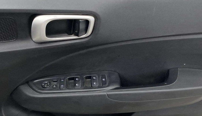 2021 Hyundai VENUE SX 1.0 TURBO IMT, Petrol, Manual, 24,590 km, Driver Side Door Panels Control