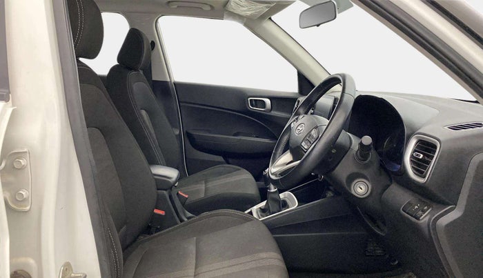2021 Hyundai VENUE SX 1.0 TURBO IMT, Petrol, Manual, 24,590 km, Right Side Front Door Cabin