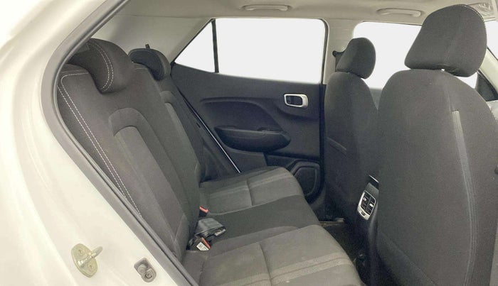2021 Hyundai VENUE SX 1.0 TURBO IMT, Petrol, Manual, 24,590 km, Right Side Rear Door Cabin