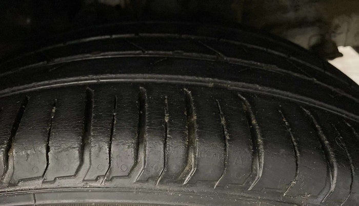 2021 Hyundai VENUE SX 1.0 TURBO IMT, Petrol, Manual, 24,590 km, Left Rear Tyre Tread