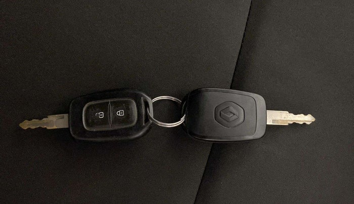 2019 Renault Kwid RXT 1.0 AMT (O), Petrol, Automatic, 34,339 km, Key Close Up