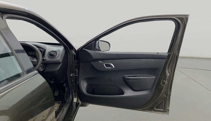 2019 Renault Kwid RXT 1.0 AMT (O), Petrol, Automatic, 34,339 km, RHS Front Door