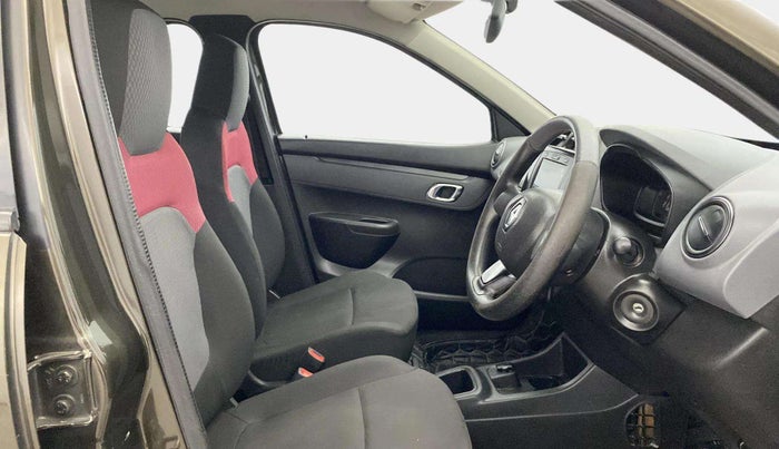 2019 Renault Kwid RXT 1.0 AMT (O), Petrol, Automatic, 34,339 km, Right Side Front Door Cabin
