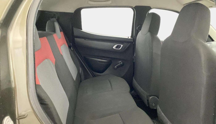 2019 Renault Kwid RXT 1.0 AMT (O), Petrol, Automatic, 34,339 km, Right Side Rear Door Cabin