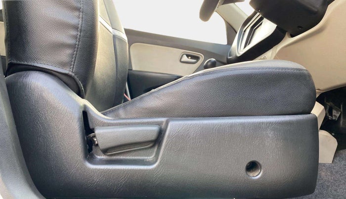 2022 Maruti Alto LXI O, Petrol, Manual, 8,664 km, Driver Side Adjustment Panel