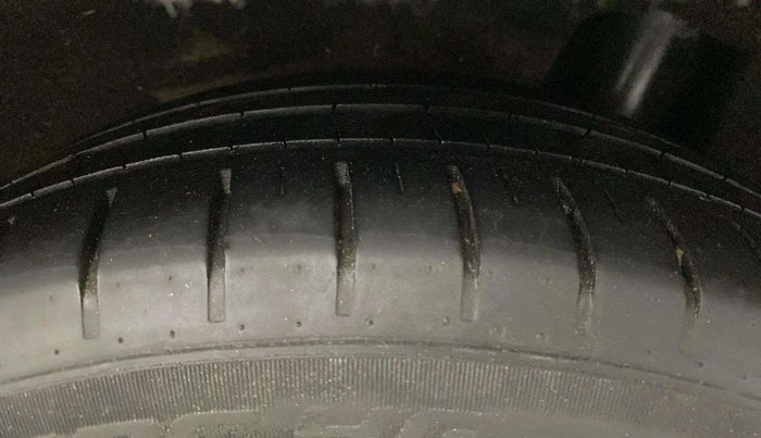 2016 Maruti Baleno ZETA PETROL 1.2, CNG, Manual, 53,869 km, Left Rear Tyre Tread