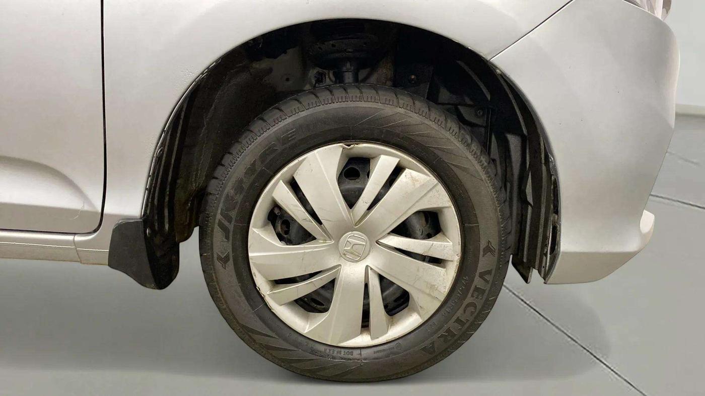 2022 Honda Amaze 1.2L I-VTEC S, Petrol, Manual, 11,679 km, Right Front Wheel