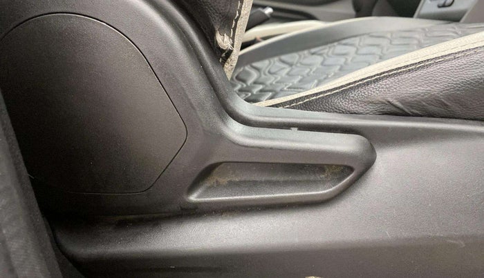 2021 Tata Tiago XT PETROL, Petrol, Manual, 60,072 km, Driver Side Adjustment Panel