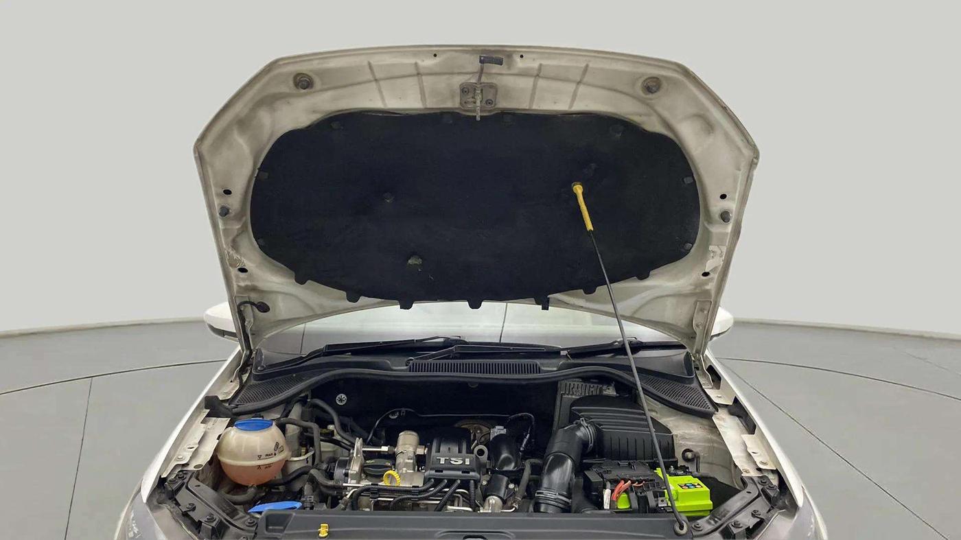 2017 Volkswagen Vento HIGHLINE PETROL AT, Petrol, Automatic, 84,496 km, Open Bonet