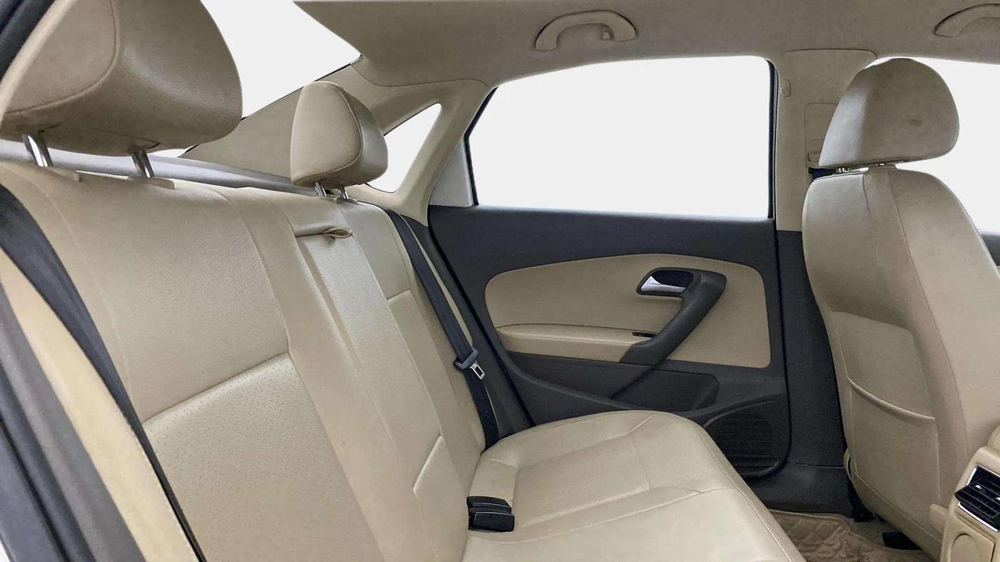 2017 Volkswagen Vento HIGHLINE PETROL AT, Petrol, Automatic, 84,496 km, Right Side Rear Door Cabin