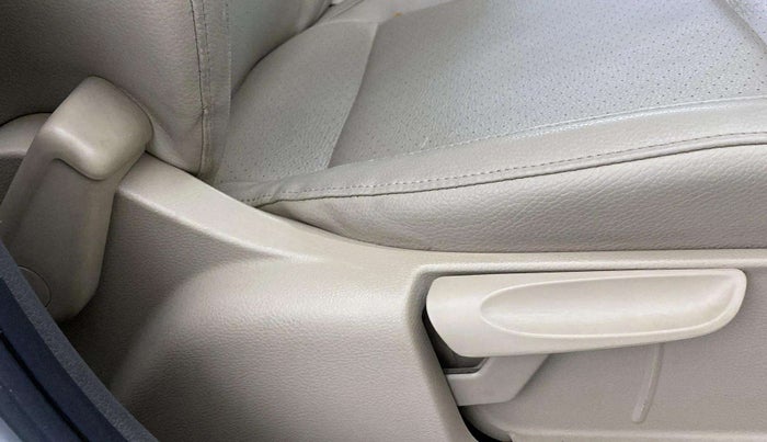 2017 Volkswagen Vento HIGHLINE PETROL AT, Petrol, Automatic, 84,445 km, Driver Side Adjustment Panel