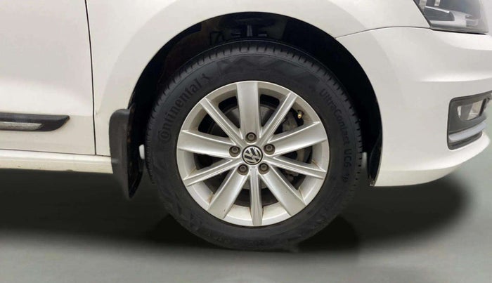 2017 Volkswagen Vento HIGHLINE PETROL AT, Petrol, Automatic, 84,445 km, Right Front Wheel