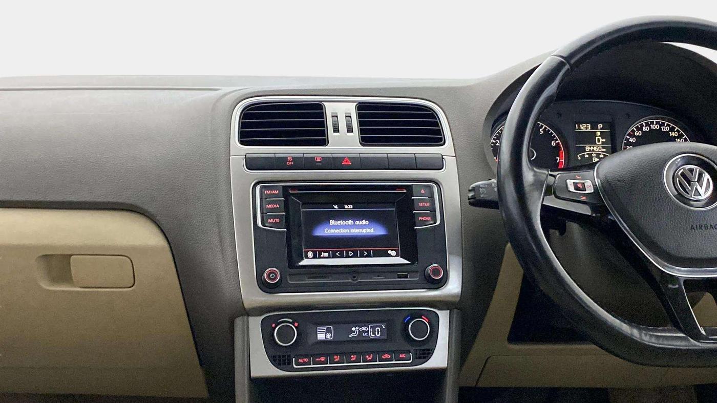 2017 Volkswagen Vento HIGHLINE PETROL AT, Petrol, Automatic, 84,496 km, Air Conditioner