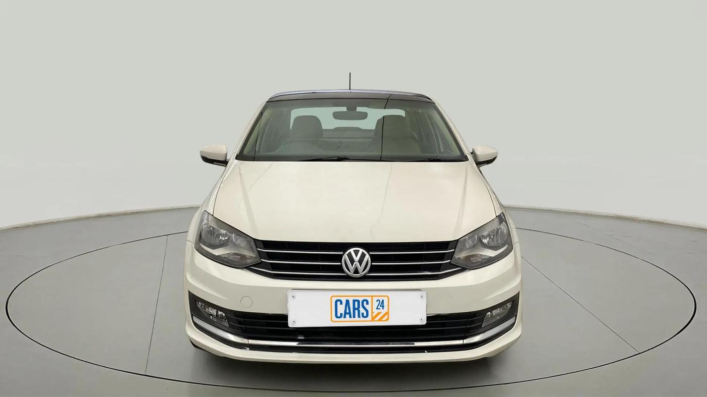 2017 Volkswagen Vento HIGHLINE PETROL AT, Petrol, Automatic, 84,496 km, Front
